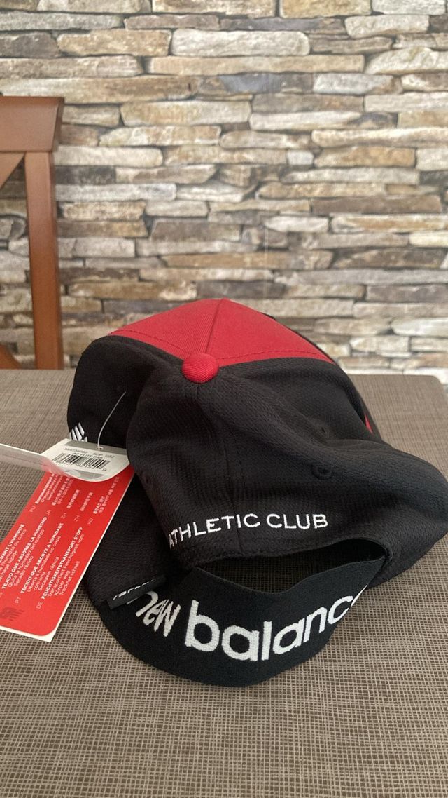 Gorra Athletic Club x New Balance Oficial