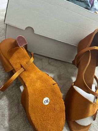 Sandalias doradas talla 38.5