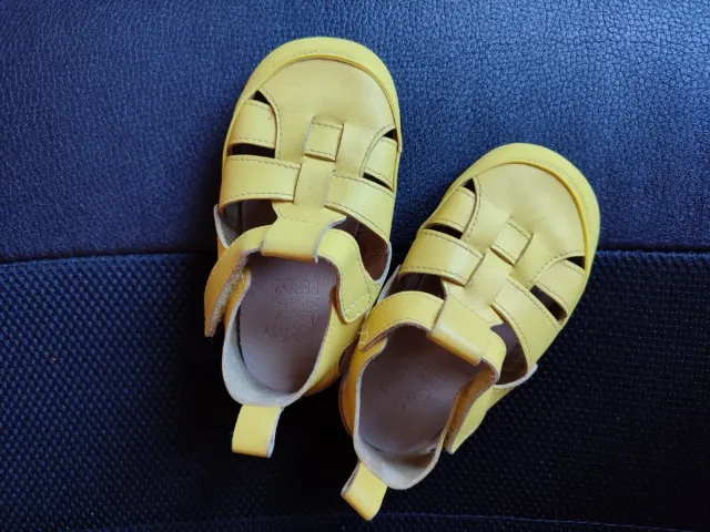 Zapato Feroz - XL - Amarillos