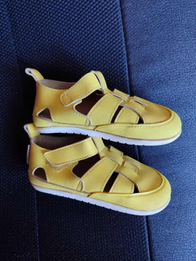 Zapato Feroz - XL - Amarillos