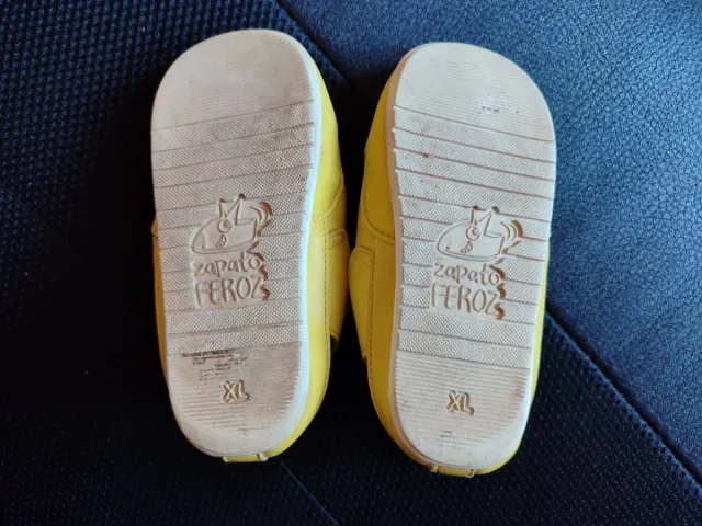 Zapato Feroz - XL - Amarillos