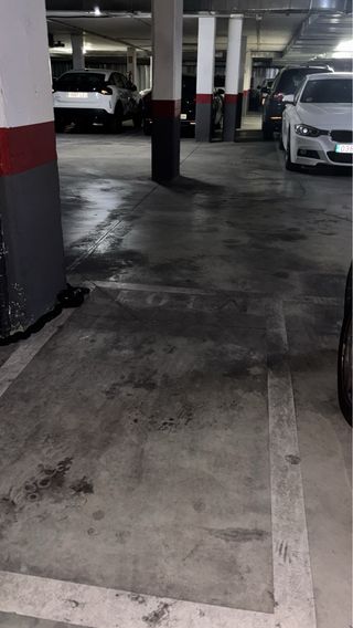 Plaza de garaje moto