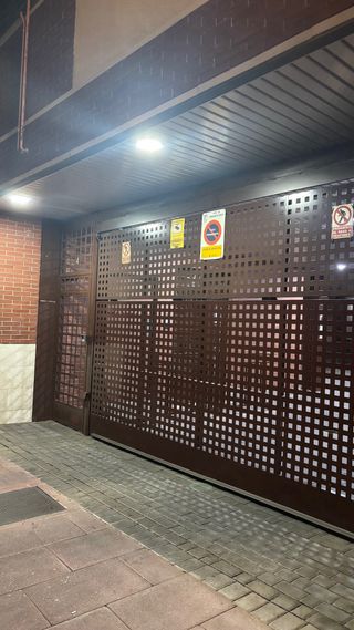 Plaza de garaje moto
