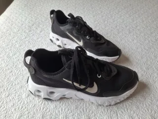 Scarpe Nike React bianche e nere