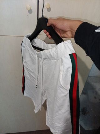 Pantaloncini bianchi con banda laterale