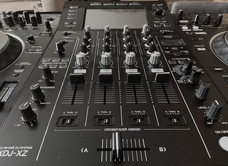 Pioneer XDJ-XZ DJ