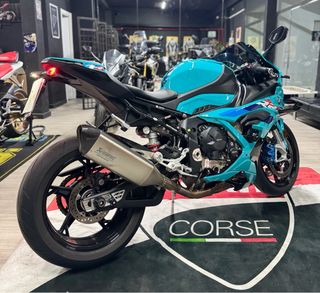 BMW S1000RR Azul y Negra