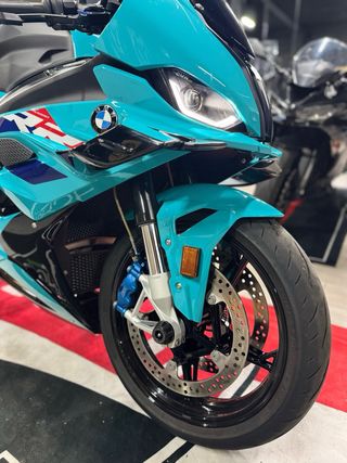 BMW S1000RR Azul y Negra