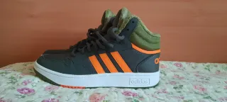 Botas Adidas Junior Gris y Naranja