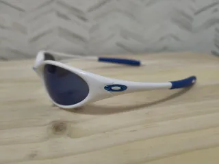 Gafas Oakley Blancas y Azules Antiguas
