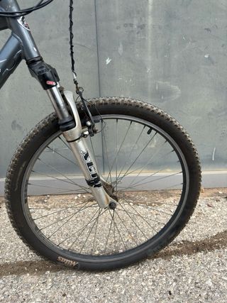 Bicicleta BH 26 Roja y Gris