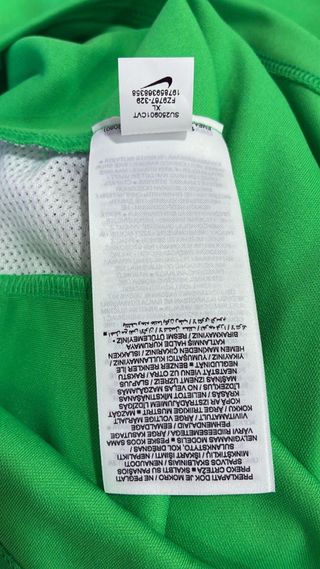 Giacca sportiva Nike verde e bianca
