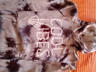 Sudadera con capucha tie-dye