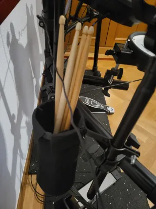 Batería Roland TD-07DMK como nueva + extras!