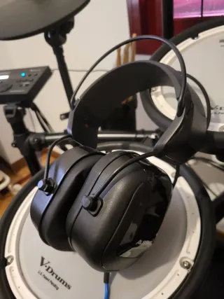 Batería Roland TD-07DMK como nueva + extras!