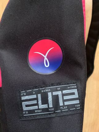 Mochila Nike Elite Negra y Rosa Kay Yow