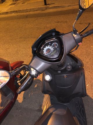 Kymco Agility 125 2019 Negra