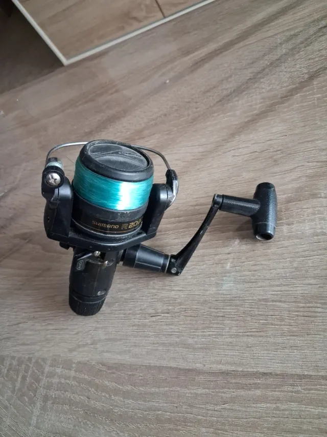 Carrete Shimano R 2000 Ligero