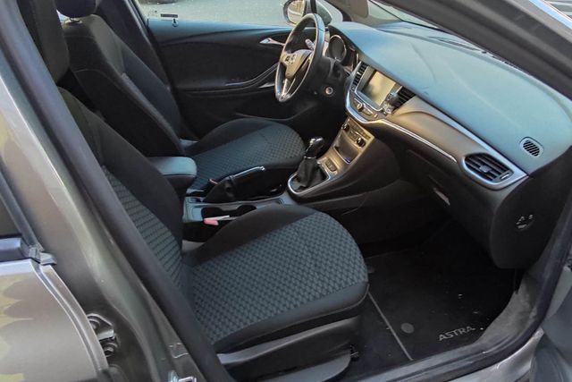Opel Astra 2016