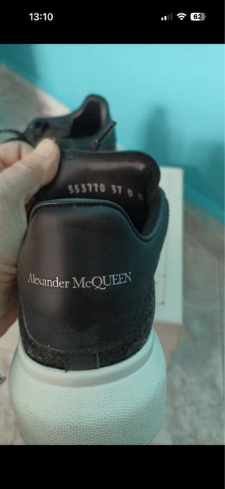 Alexander McQueen nere con brillantini