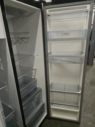 Nevera Americana Bosch Cristal Negra 650€