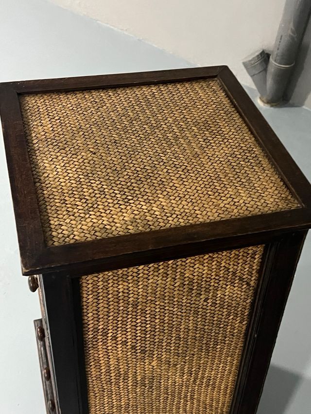 Mesita de noche ratán y madera