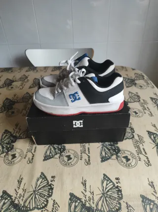 Zapatillas DC niño talla 34