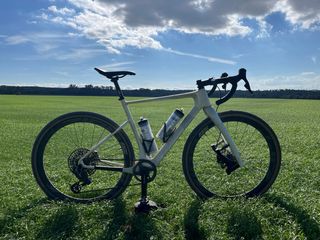 Bicicleta gravel Lauf full carbon