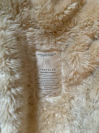 Chaqueta Zara verde con forro beige