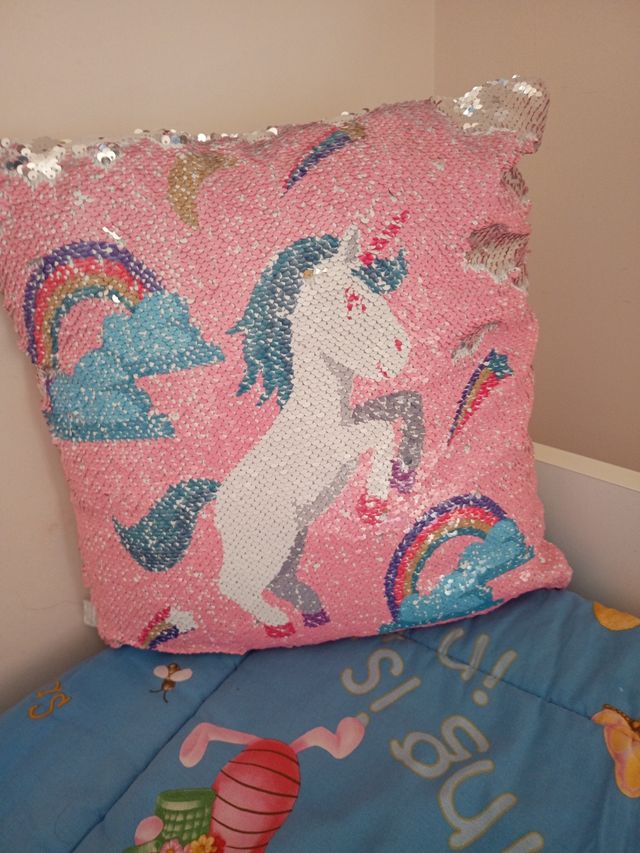 Cuscino unicorno con paillettes reversibili