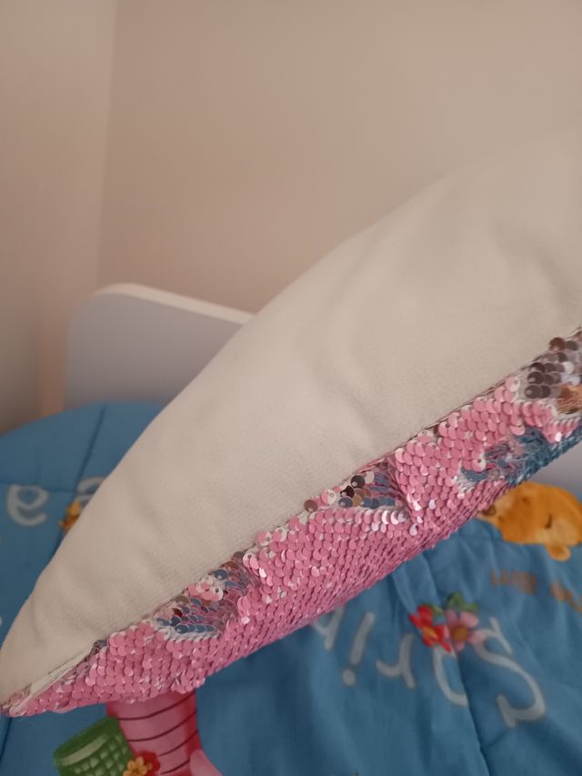 Cuscino unicorno con paillettes reversibili