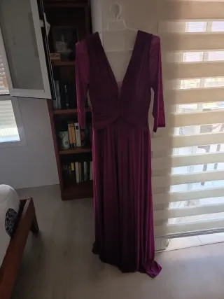 Vestido de fiesta morado sin estrenar