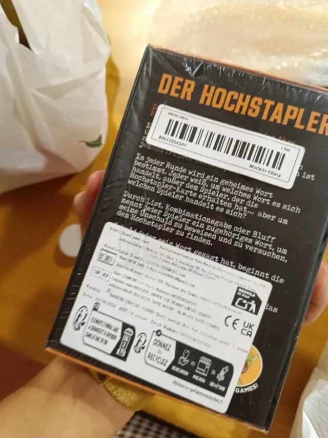 O jogo de tabuleiro The Impostor