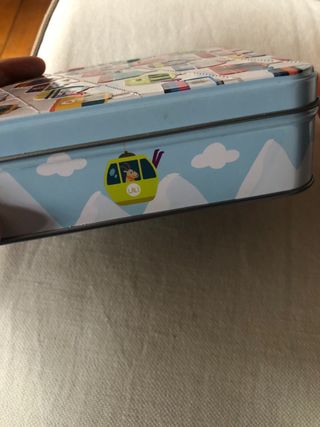 Scatole in latta francesi.