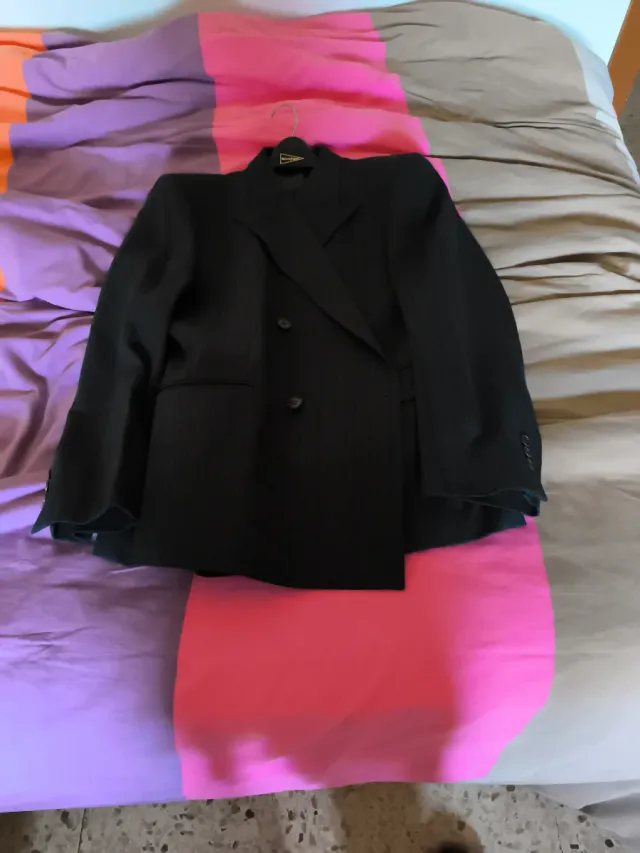 Traje de chaqueta y falda negro