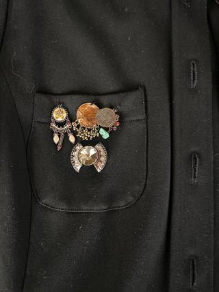 Sobrecamisa negra Sinequanone.
