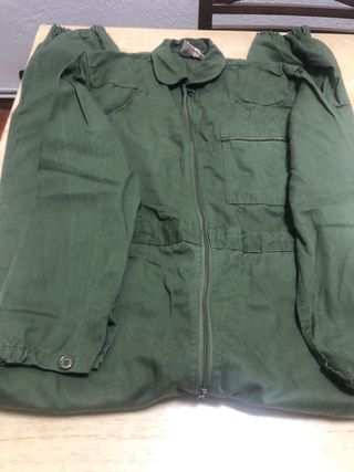 Mono militar verde entero