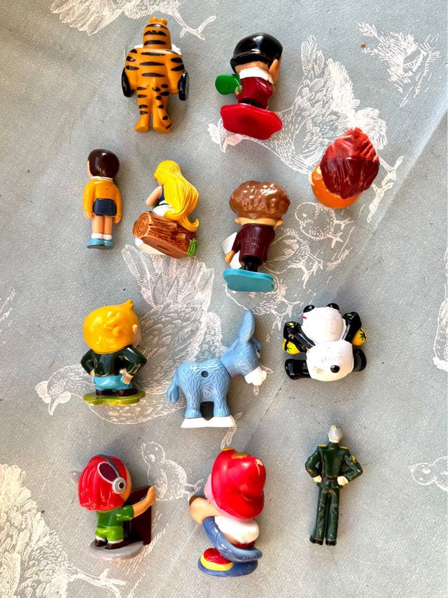 Lote 12 Figuras Kinder Sorpresa Años 2000