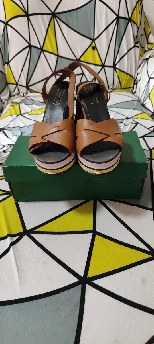 Sandalias de cuña mujer marrones y multicolor