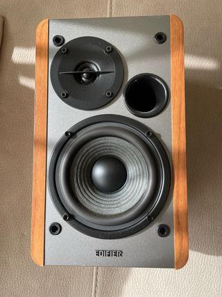 Altavoces Edifier Activos Marrones y Grises