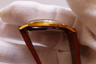 Reloj Duward Automático Dorado y Marrón