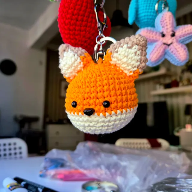 Llavero peluche zorro crochet