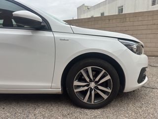 Peugeot 308 SW Style BlueHDi 130 S&S