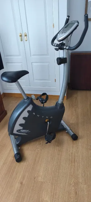 Bicicleta Estática BH Fitness