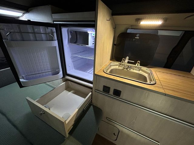 Volkswagen Caravelle 2022 Camper