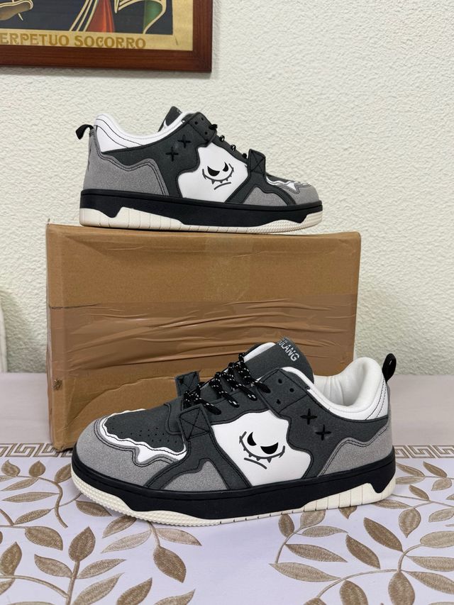 Scarpe Kadulang grigie e bianche