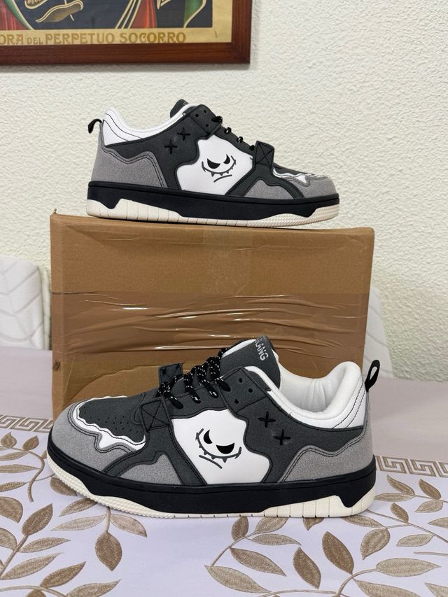 Scarpe Kadulang grigie e bianche