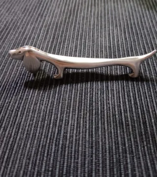 Miniatura cane bassotto placcato in argento (k0o)