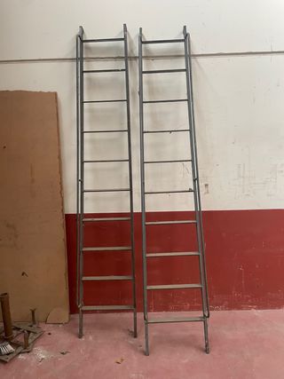 Escaleras 2 hierro 2,60m para estantería