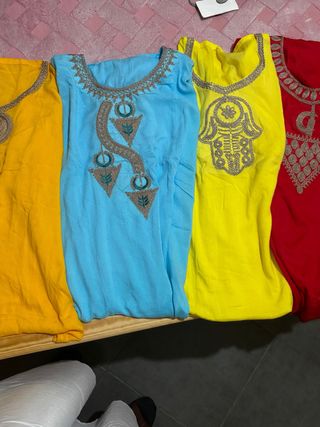 vestiti ricamati marocchini